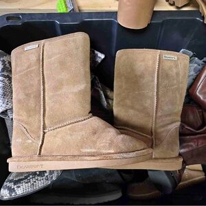 BearPaw Classic Brown Suede Boots